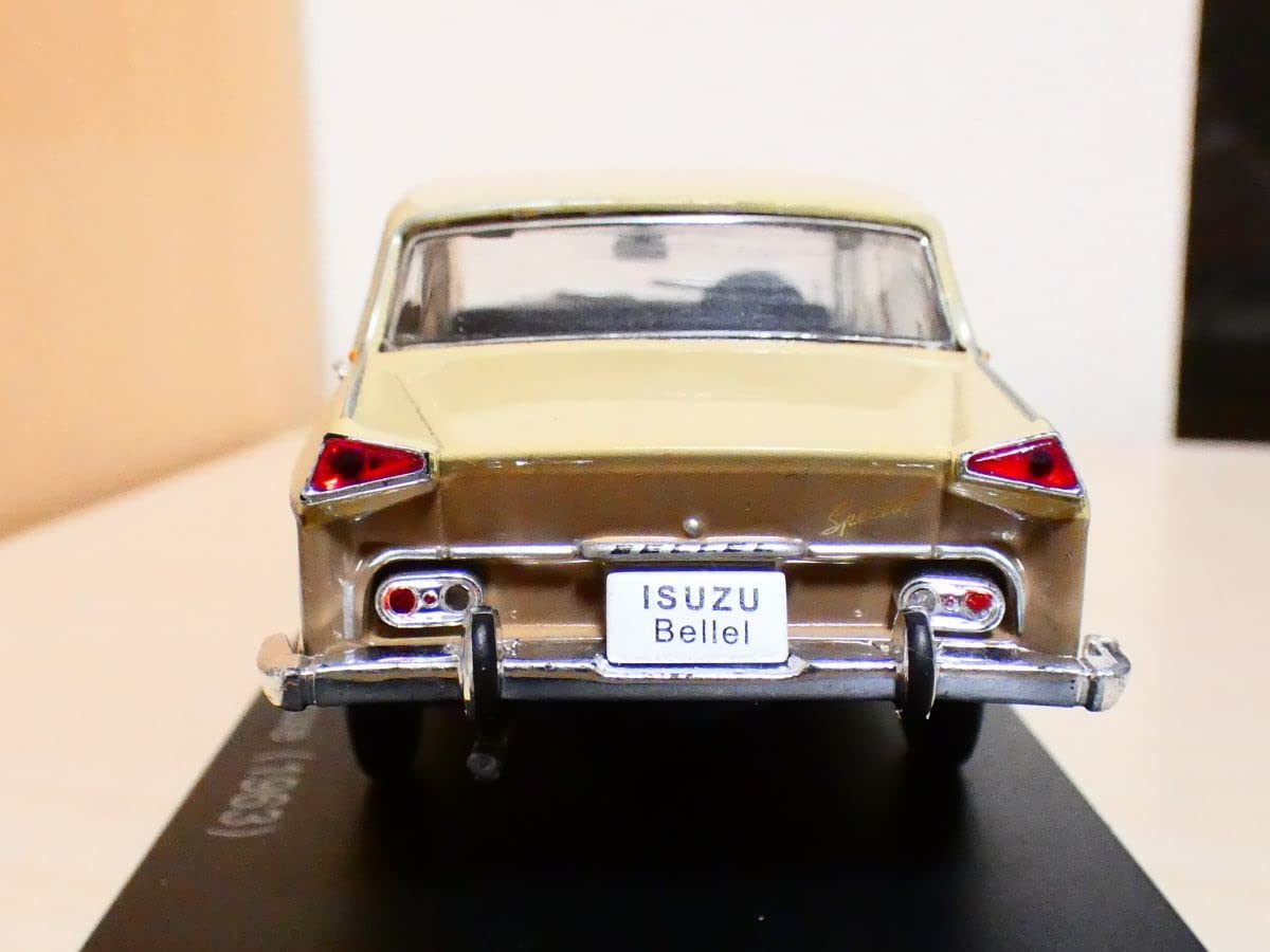 Amazon.co.jp: Hachette 1/43 Isuzu Bellel 2000 Deluxe 1967 / Mini